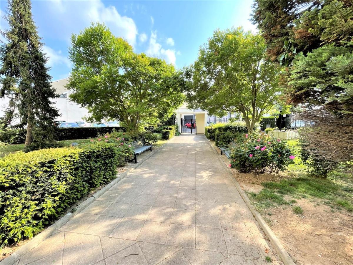 Brossolette Appartement T2 Spacieux Et Lumineux Balcon Vue Degagee Reims Exteriör bild